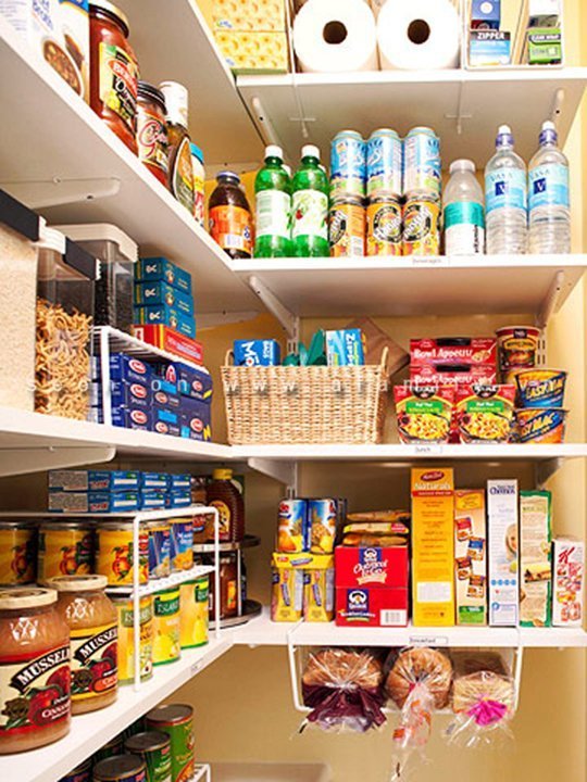 organization, organizing hacks, stay organized, organized pantry, how to organize your pantry, popular pin, kitchen organization, kitchen, organized kitchen.