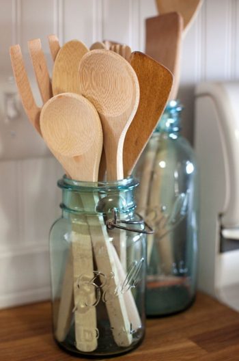 15 Unique Ways to Use Mason Jars (in Your Kitchen)2