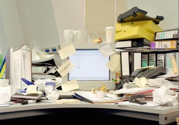 12 Ways to Organize Your Tiny Desk10