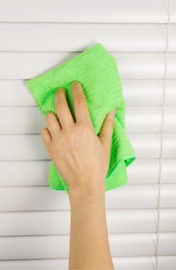 clean with a microfiber cloth | microfiber cloth | cleaning | cleaning tips | cleaning hacks | microfiber 
