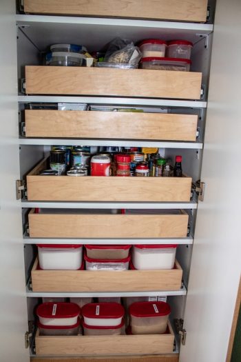 organized pantry | organize | organization | pantry | kitchen | kitchen organization | pantry organization 