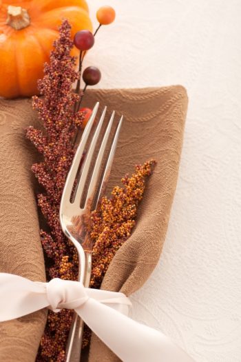 When getting ready for your Thanksgiving dinner, look at these hacks for Thanksgiving. Everything will go so much smoother. 