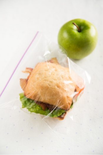 Ziplock Bags are good for so many different things. These Ziploc Bag organizing ideas will make you so excited to start organizing. Check out these organizing tips! 