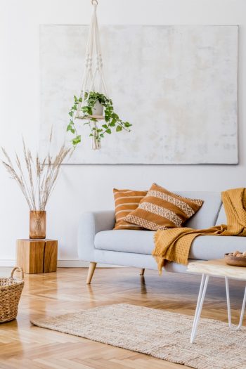 There's a lot to be said about living a minimalist lifestyle. One way it can help you is by saving money. You don't waste money on trying to fill spaces with furniture. Learn how you can live a minimalist lifestyle. 