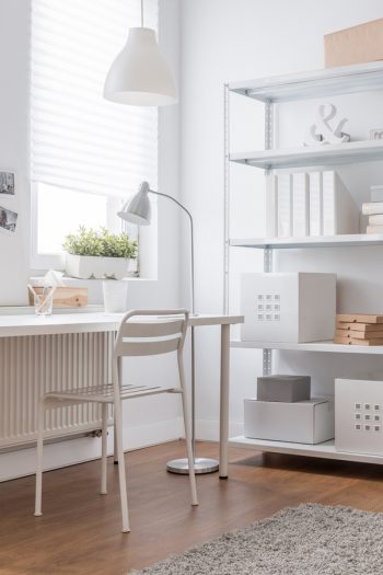 There's a lot to be said about living a minimalist lifestyle. There's something so refreshing about walking into a home that is perfectly decluttered. Learn how you can live a minimalist lifestyle. 