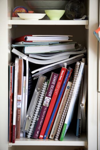 It's time to organize your kitchen with Marie Kondo's kitchen organization tips, because these are tips everyone can use! If you aren't using your grandma's old cookbooks, throw them out. 