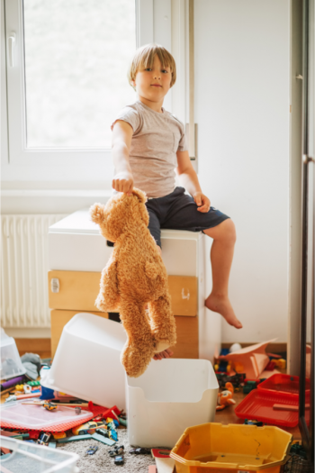 Looking for the best clutter tips to help you take control of the paper, kitchen or whole-home clutter you're dealing with? We've got the answers you need! Your kids room will no longer be a problem! 