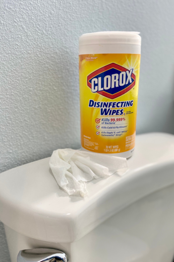 Sanitizing wipes are definitely in demand right now, but if you can't find any on the store shelves you can make your own DIY Clorox wipes with bleach. Check it out! 