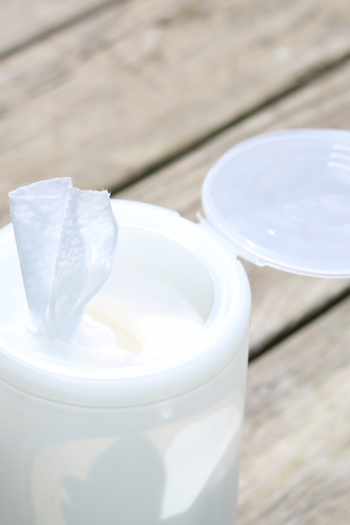 Sanitizing wipes are definitely in demand right now, but if you can't find any on the store shelves you can make your own DIY Clorox wipes with bleach. Keep you and your family safe! 